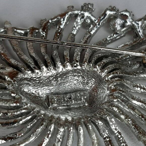 Vtg LISNER silver-tone floral starburst swirl brooch pin signed no rhinestones - Picture 3 of 12